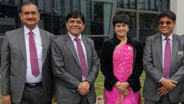 “COSMOS MACHINE TOOLS” Scripting the story of faster growth in 30 years of partnership with trust philosophy Journey of Team Cosmos