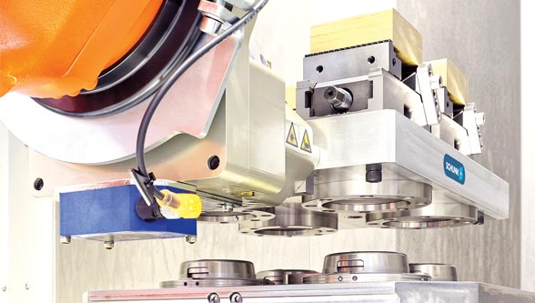 Robot-guided palletizing systems enable versatile production